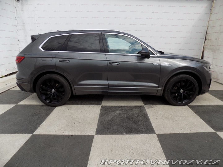 Volkswagen Ostatní modely Touareg 3.0TDI/R-Line/4x4/AT/Matr 2018
