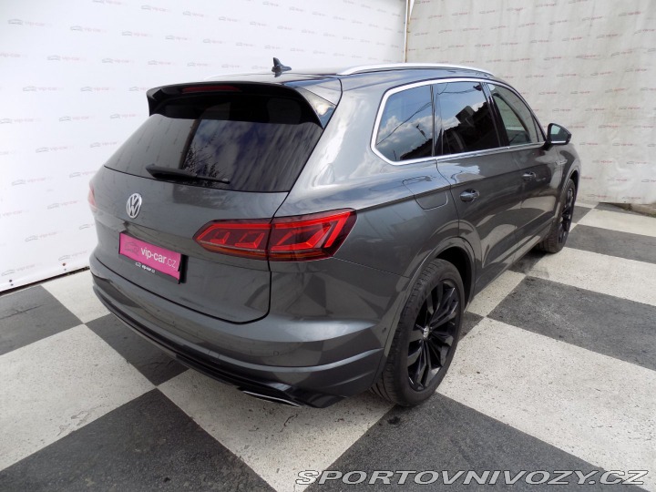 Volkswagen Ostatní modely Touareg 3.0TDI/R-Line/4x4/AT/Matr 2018