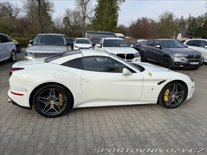Ferrari California T 3,9 V8 412 kW 2017