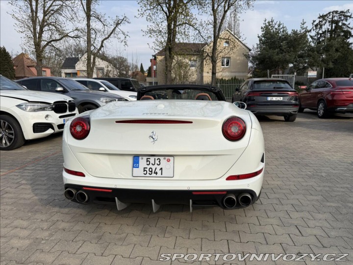 Ferrari California T 3,9 V8 412 kW 2017