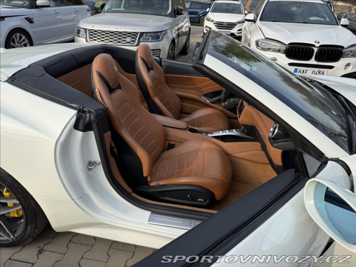 Ferrari California T 3,9 V8 412 kW 2017