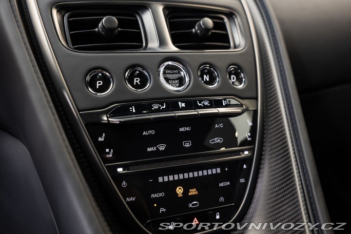 Aston Martin DBS 2023