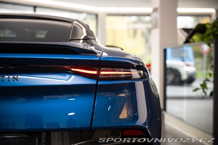 Aston Martin DBS 2023