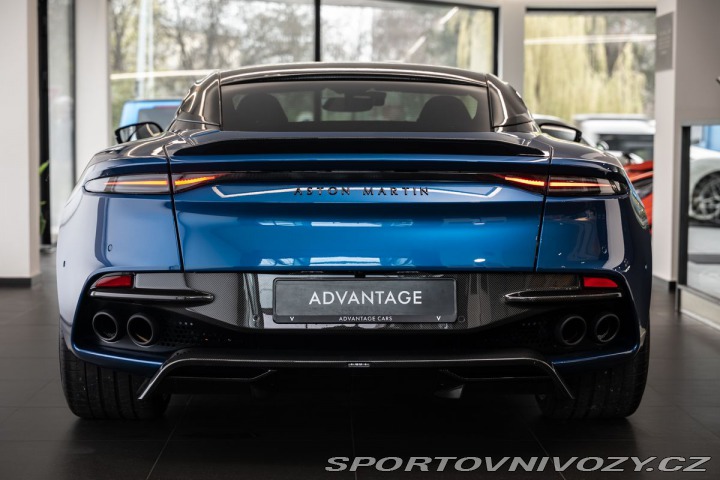 Aston Martin DBS 2023