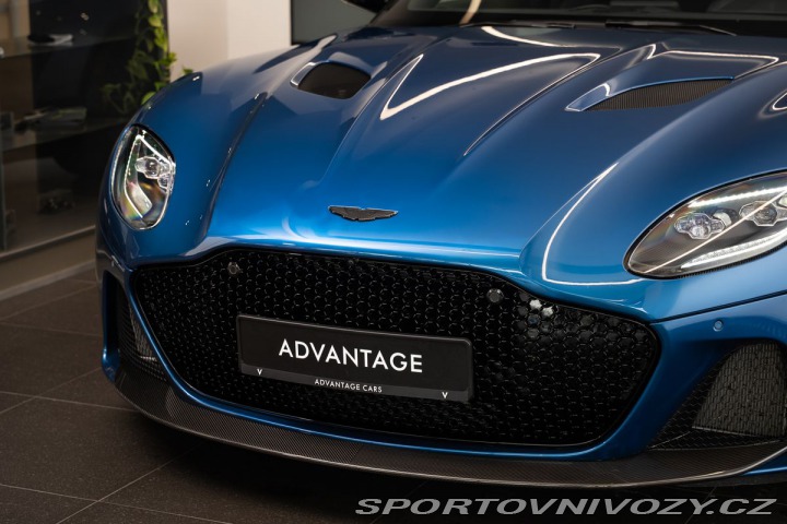 Aston Martin DBS 2023