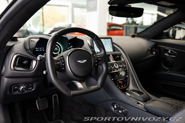 Aston Martin DBS 2023