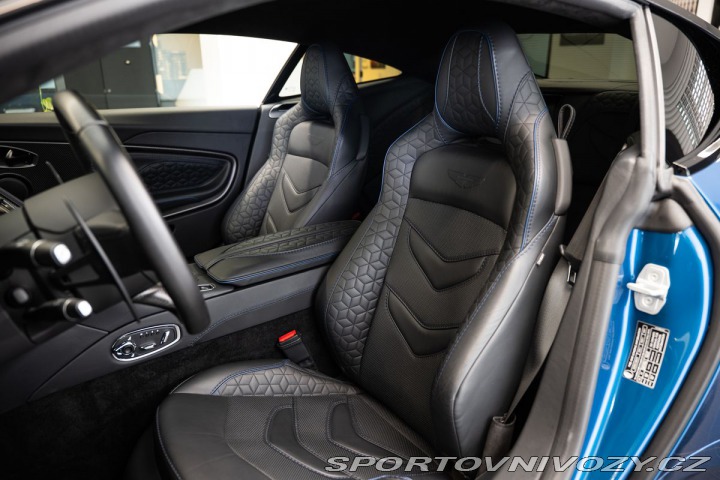 Aston Martin DBS 2023