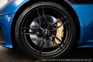 Aston Martin DBS 2023