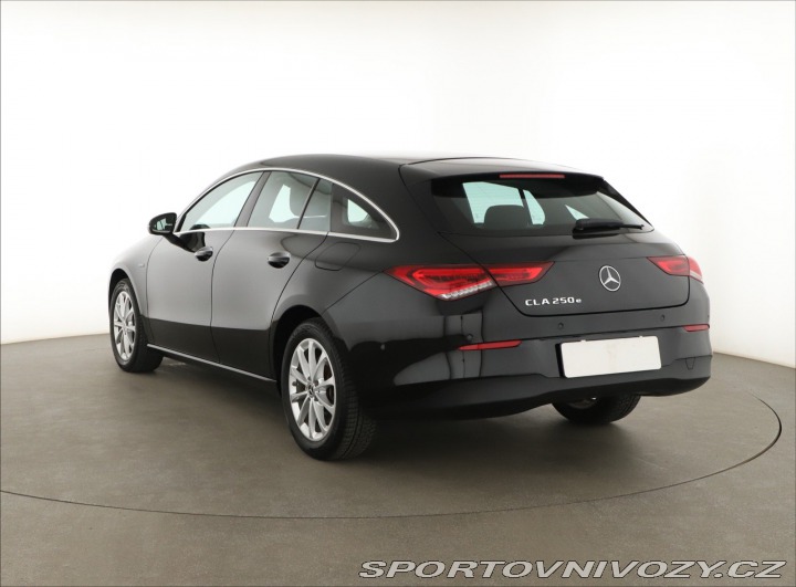 Mercedes-Benz CLA 250 e 2021