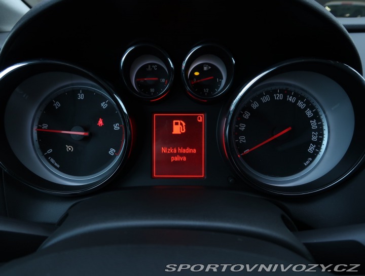 Opel Astra 2.0 CDTI 2014