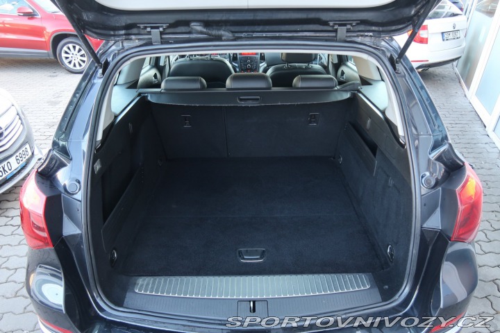 Opel Astra 2.0 CDTI 2012