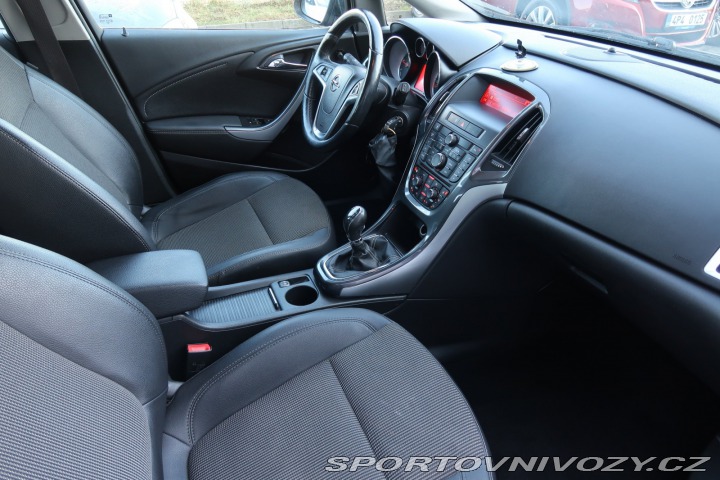 Opel Astra 2.0 CDTI 2012