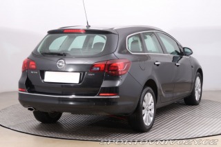 Opel Astra 2.0 CDTI 2012