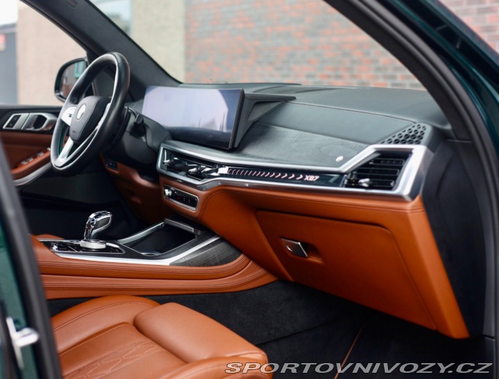 BMW X7 ALPINA XB7 4.4 V8 Skylou 2023