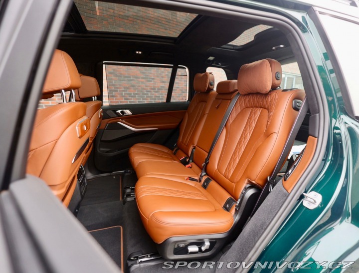 BMW X7 ALPINA XB7 4.4 V8 Skylou 2023