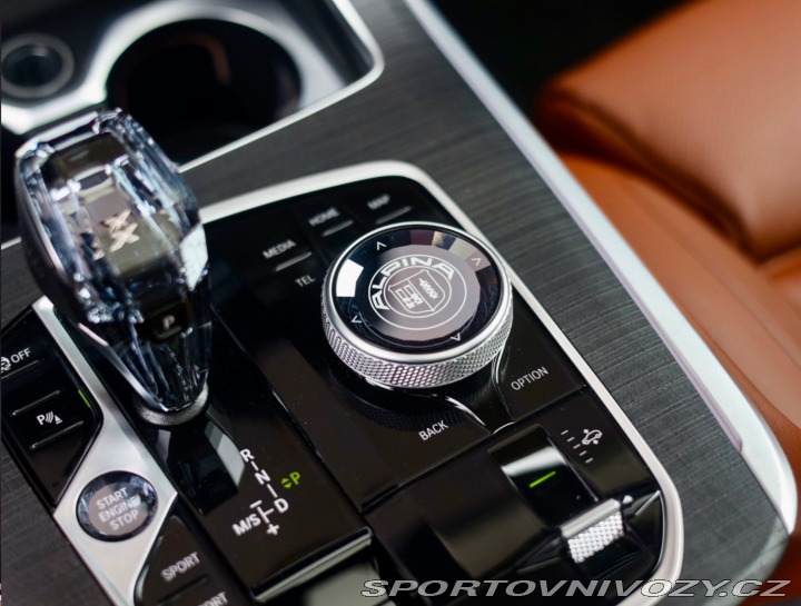 BMW X7 ALPINA XB7 4.4 V8 Skylou 2023