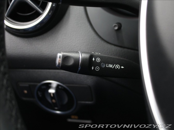 Mercedes-Benz Ostatní modely GLA 2,0 250 4Matic H/K PAMĚŤ 2016