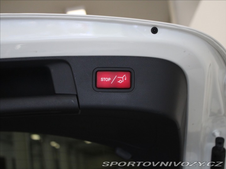 Mercedes-Benz Ostatní modely GLA 2,0 250 4Matic H/K PAMĚŤ 2016