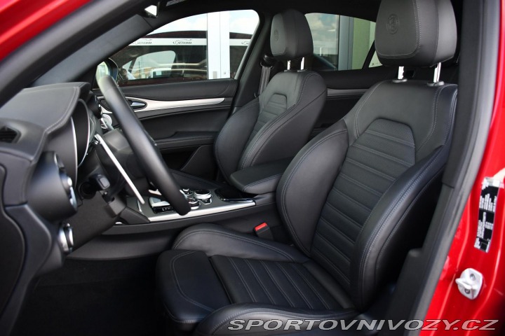 Alfa Romeo Stelvio 2.0TURBO 206kW VELOCE Zad 2024