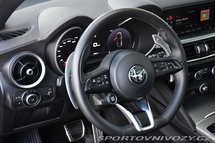 Alfa Romeo Stelvio 2.0TURBO 206kW VELOCE Zad 2024
