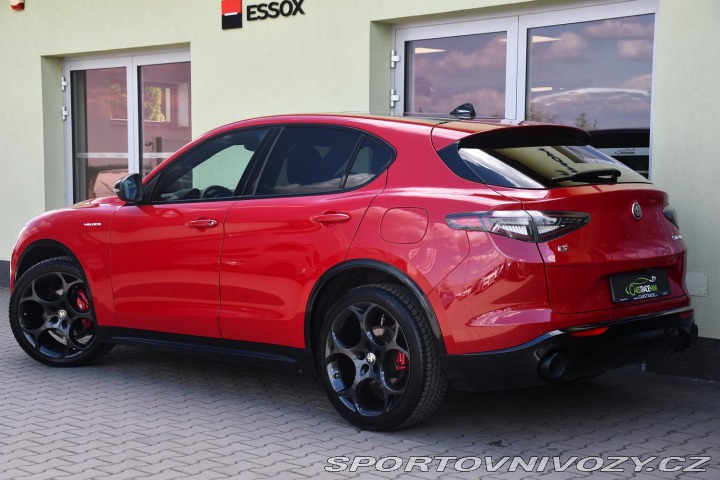 Alfa Romeo Stelvio 2.0TURBO 206kW VELOCE Zad 2024