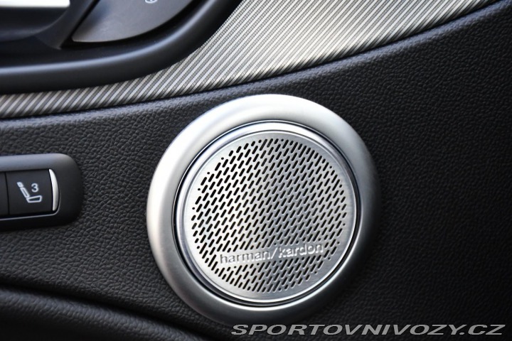 Alfa Romeo Stelvio 2.0TURBO 206kW VELOCE Zad 2024