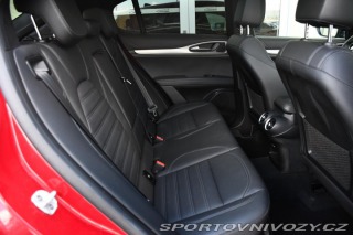 Alfa Romeo Stelvio 2.0TURBO 206kW VELOCE Zad 2024