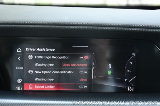 Alfa Romeo Stelvio 2.0TURBO 206kW VELOCE Zad 2024