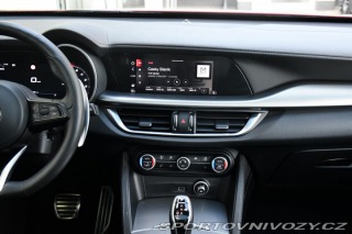 Alfa Romeo Stelvio 2.0TURBO 206kW VELOCE Zad 2024