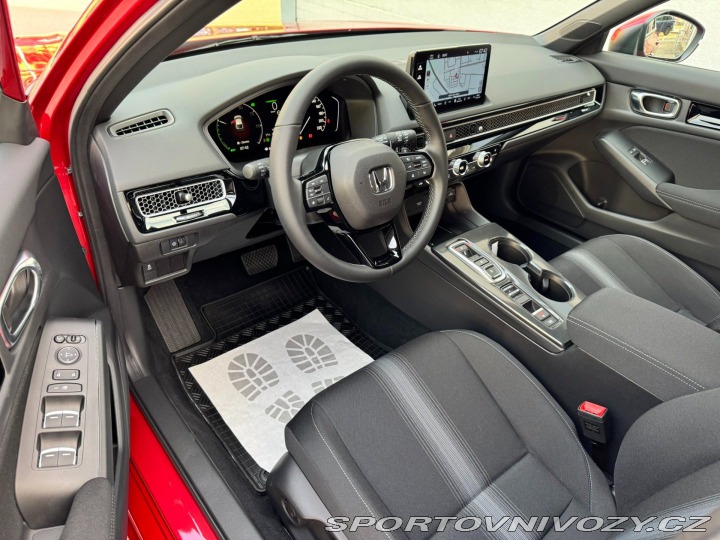 Honda Civic 2.0e:HEV Elegance SKLADEM 2026
