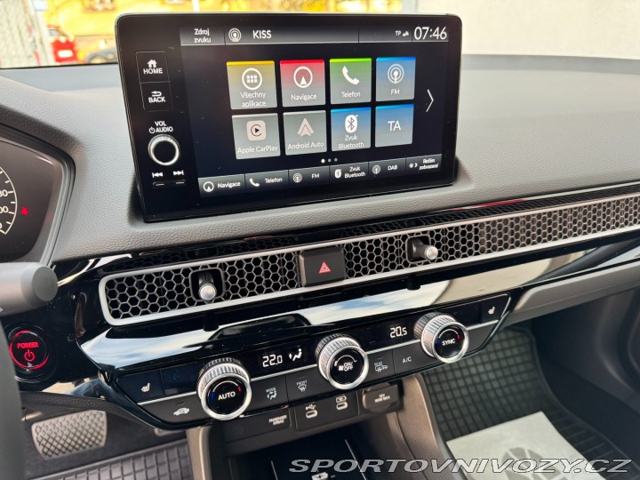 Honda Civic 2.0e:HEV Elegance SKLADEM 2026