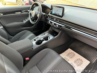 Honda Civic 2.0e:HEV Elegance SKLADEM 2026