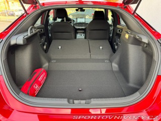 Honda Civic 2.0e:HEV Elegance SKLADEM 2026