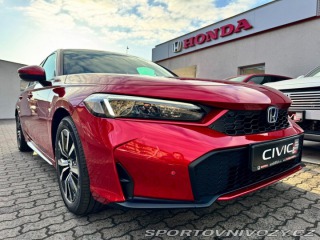 Honda Civic 2.0e:HEV Elegance SKLADEM 2026
