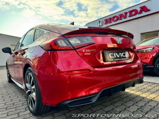 Honda Civic 2.0e:HEV Elegance SKLADEM 2026