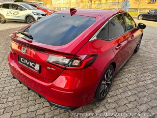 Honda Civic 2.0e:HEV Elegance SKLADEM 2026