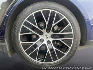 Porsche Taycan Sport Turismo 2025