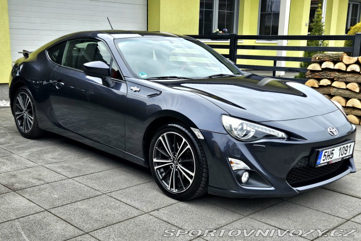 Toyota GT86 Coupe 200PS! 2012