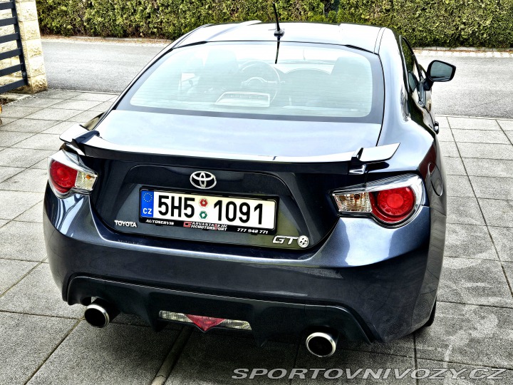 Toyota GT86 Coupe 200PS! 2012