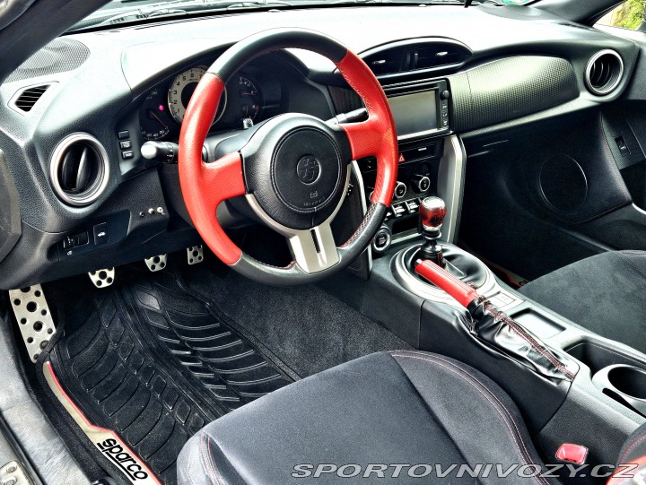 Toyota GT86 Coupe 200PS! 2012