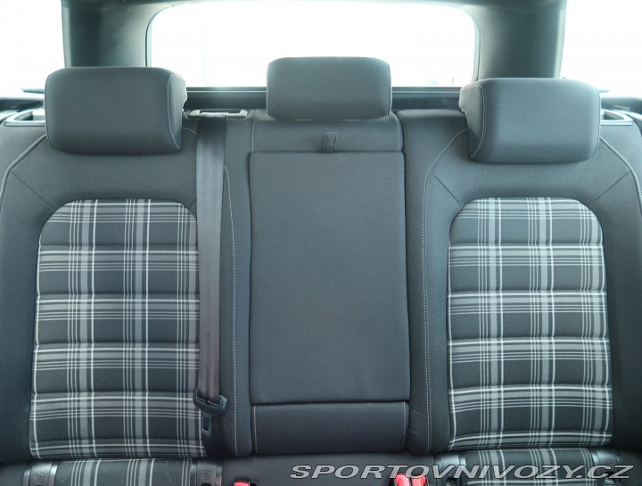 Volkswagen Golf 2.0 TDI GTD 2015