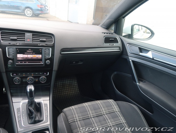 Volkswagen Golf 2.0 TDI GTD 2015