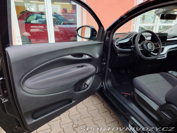 Fiat 500 500e Cabrio 87 kW REZERVA 2022