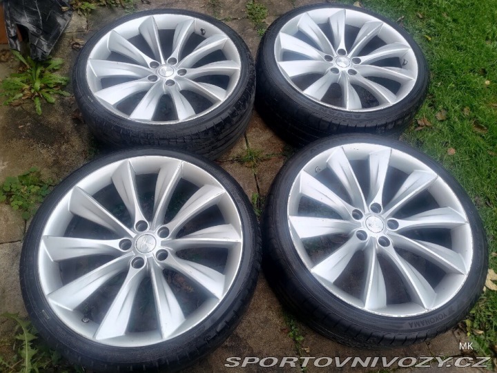 Tesla Model S P85 Signature (2013) 2013