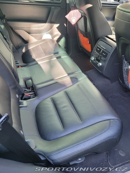 Volkswagen Ostatní modely Touareg 3,0   TDi V6 193kw 4M R-L 2015