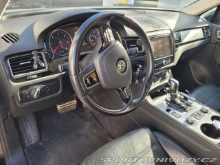 Volkswagen Ostatní modely Touareg 3,0   TDi V6 193kw 4M R-L 2015