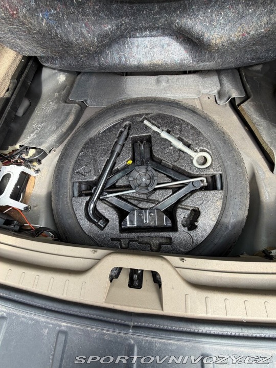 Volvo Ostatní modely XC60 2,4   AWD, 120 kW, manuál 2009