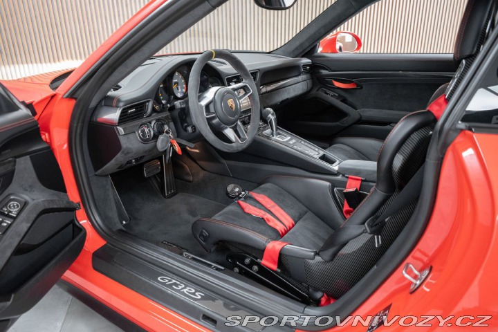 Porsche 911 GT3 RS 4.0 !Najeto 14.885 2016