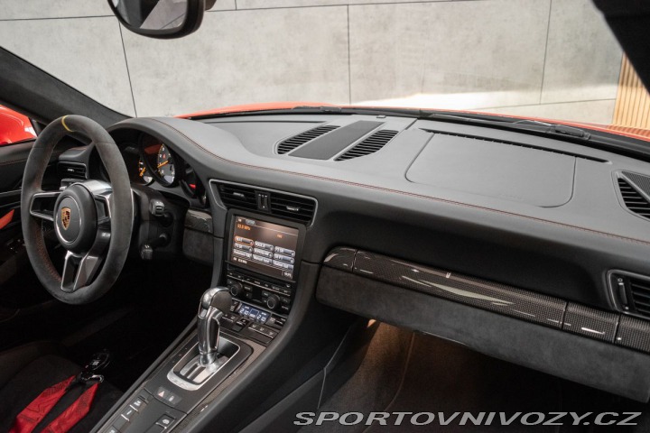 Porsche 911 GT3 RS 4.0 !Najeto 14.885 2016