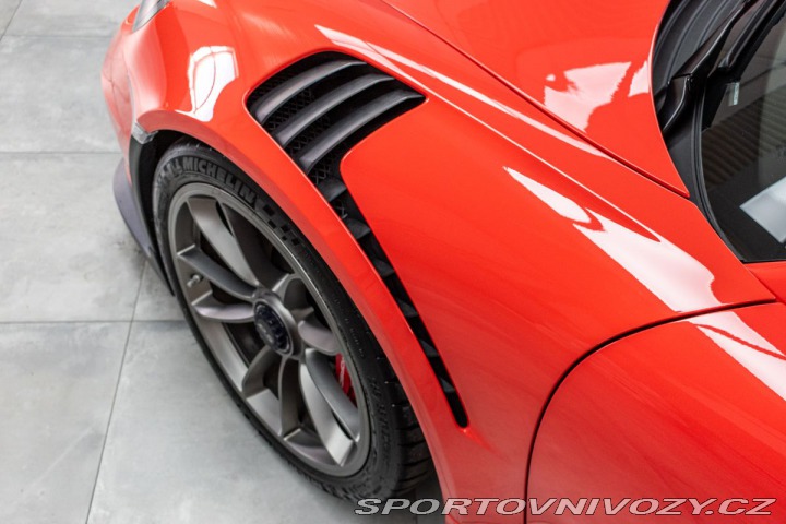 Porsche 911 GT3 RS 4.0 !Najeto 14.885 2016